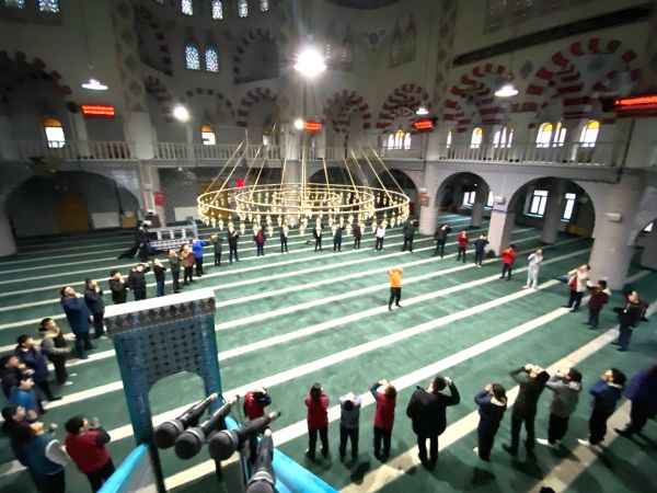 Akdağmadeni'nde Gençler Cami ve Sporla Buluşuyor