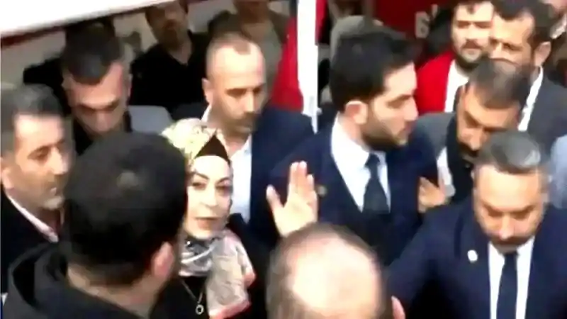Arzu Karaalioğlu kimdir? MHP Sancaktepe İlçe Başkanı Arzu Karaalioğlu Kimdir?