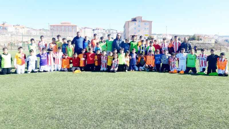 Antrenmanlarını izledi, başarı diledi