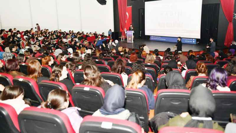 26 STK ile 260 öğrenci topluluğu katıldı Başkent'te büyük zirve