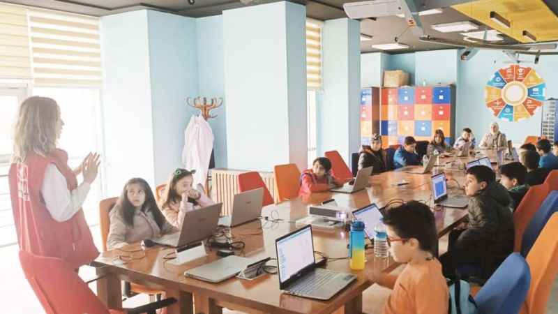 Yozgat Gençlik Merkezi'nden Gençlere Mesaj: "Teknolojiyi Üreten Olun!"