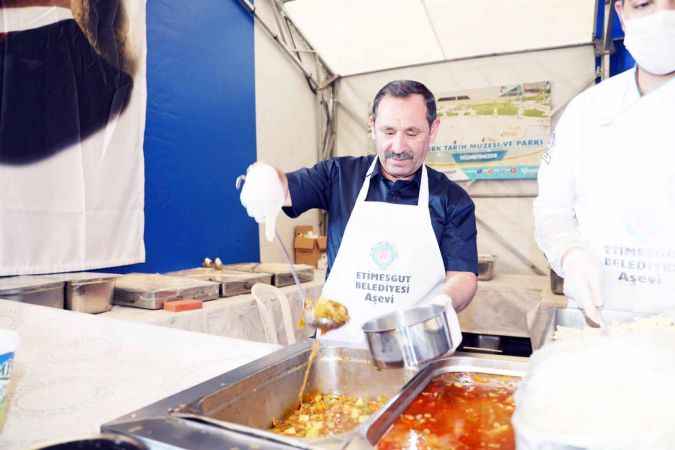 Etimesgut Belediyesi 10 bin kişiye iftar verecek, 15 bin aileye eti-kart ve gıda desteği sağlayacak