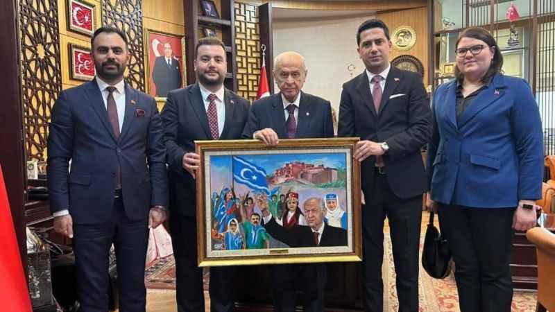 Irak Türkleri Türkmen Beyi'nin makamında