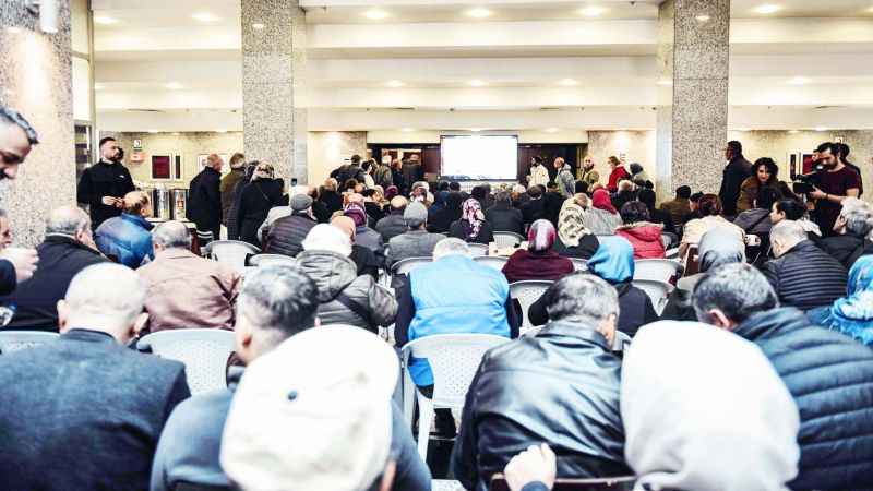 Belediye vatandaşları konut sahibi yaptı
