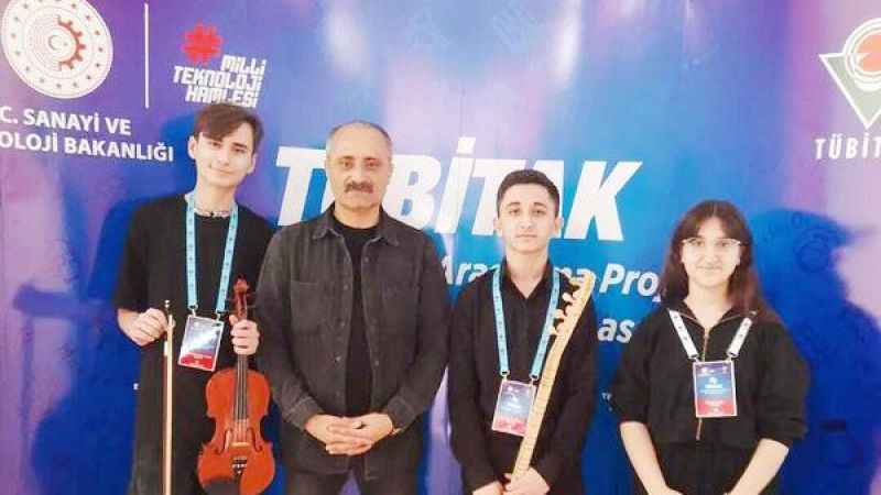 Yozgatlı Gençler TÜBİTAK Sahnesinde!