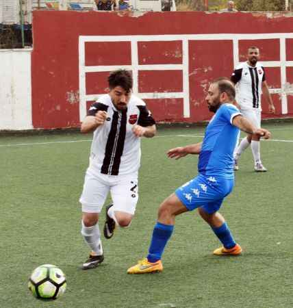 Tuzkayaspor Sarıkaya’yı farklı geçti! Maçtan fotoğraflar