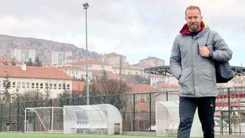 Eski Milli Futbolcu İlhan Özbay iki yıl öncesini işaret etti: “O gün neredeydiniz!”
