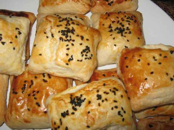Ramazan ayında ne yapacağım demeyin! Bezelyeli Tavuklu Börek Tarifi ile Lezzetli Anlar