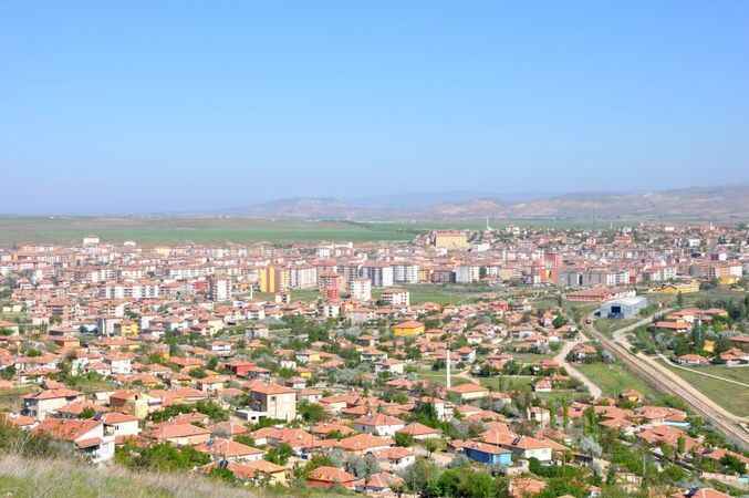 Mahkeme Yerköy'de arsa satacak
