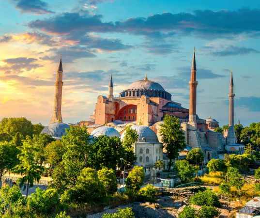 Yaşam, Kültür ve Ekonomi: İstanbul Türkiye'nin En İyi Şehri Seçildi
