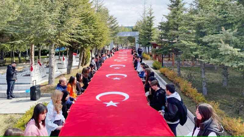 Yozgat Lisesi Öğrencileri Çanakkale Şehitleri İçin Yürüdü…