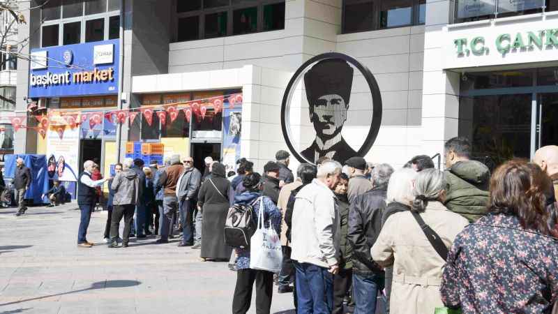 Ankara'da uygun fiyatlı et ve kıyma satışı sürüyor