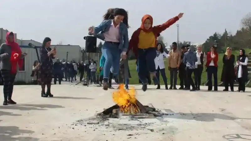 Nevruzda Neden Ateşten Atlanır?