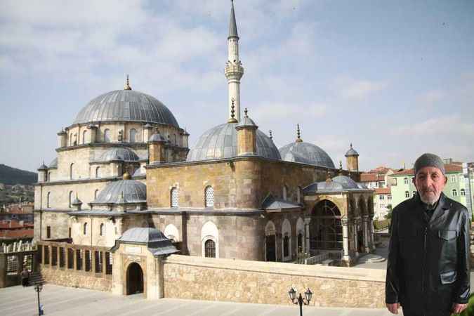Sarıkaya'yı üzen vefat! Yazan Ailesinin acı günü