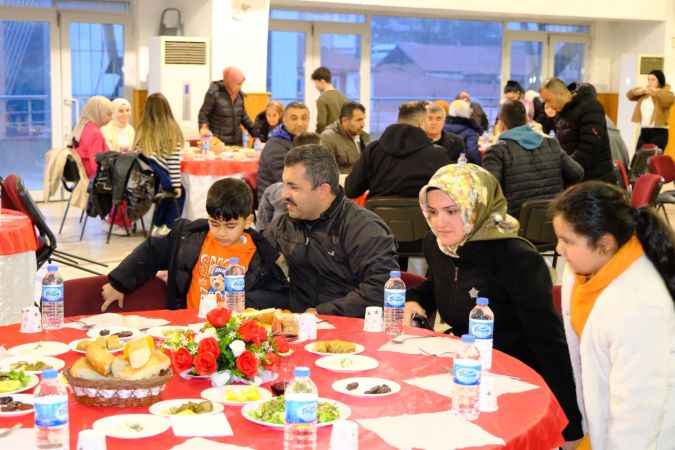 Akdağmadeni Belediye Başkanı Yalçın Personelini unutmadı