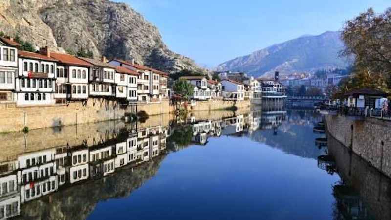 Amasya Gençlik ve Spor İl Müdürlüğü sentetik saha halı değişim işi yaptıracak