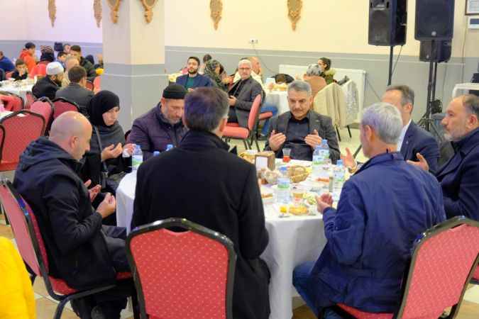 Fransa Türk İslam Birliği Derneği ve İl Müftülüğü iftarında bir araya geldiler