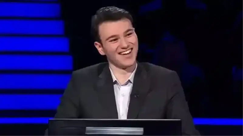 "Kim Milyoner Olmak İster?"de Genç Yarışmacı 5 Milyon Liralık Soruya Doğru Yanıt Verdi