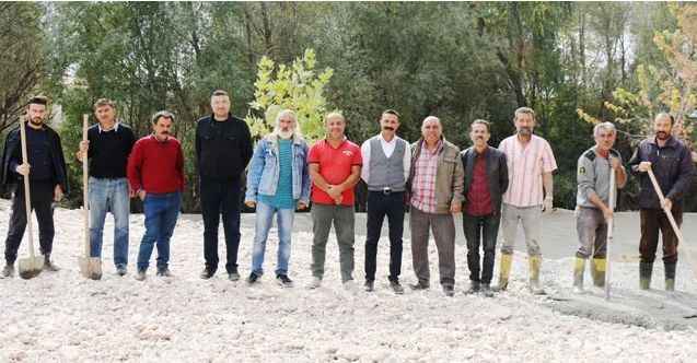 İşçilerin ikramiyelerini erken ödedi