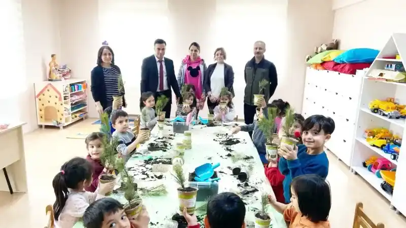Her Fidan Bir Umut, Her Umut Bir Yeşil Akdağmadeni!