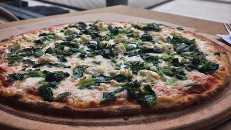 Sebzeleri Sevdiren Tarifler Serisi: Ispanaklı Pizza ile Tanışın!