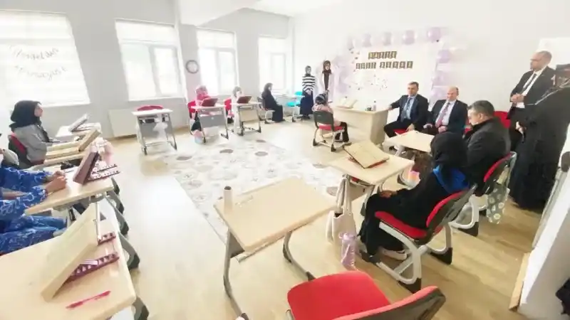 Yozgat'ta Anlamlı Ziyaret: Geleceğin Teminatı Gençlerle Buluşma…
