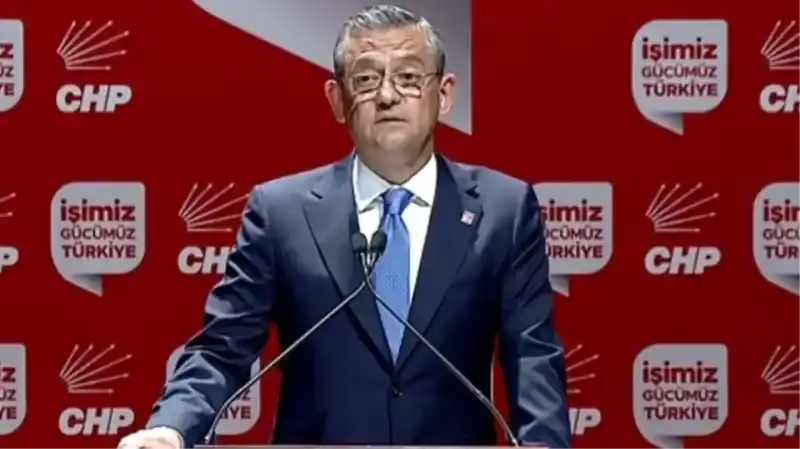 Özgür Özel Göz Yaşlarına Hakim Olamadı