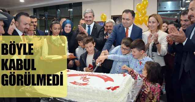 Yozgat'ta Cumhuriyet Bayramı Kabul Töreni Farklı ve Kendine Has Görüntülerle Gerçekleşti