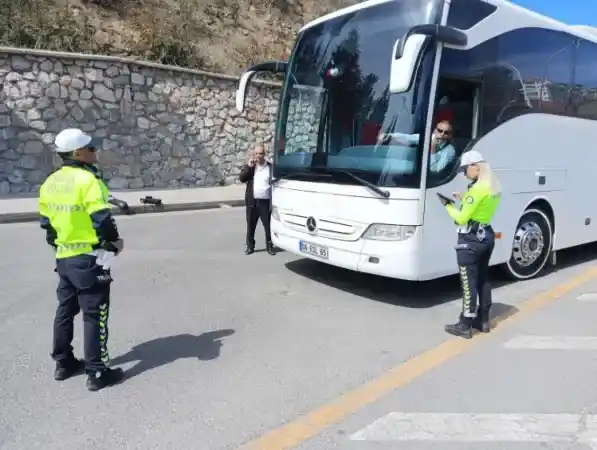Ankara'da bayram trafiğine 2 bin polis görevlendirildi