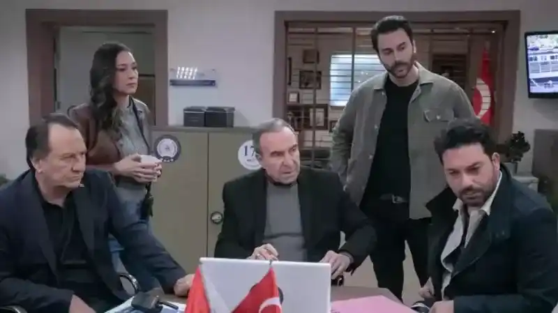 Arka Sokaklar yeni bölüm bu akşam yok mu, neden yok? Arka Sokaklar 5 Nisan Cuma Kanal D yayın akışında yer alıyor mu?