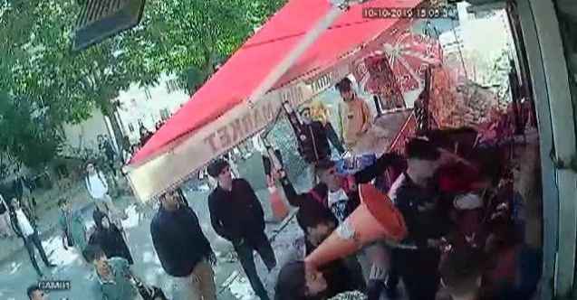 Sultangazi’de öğrenciler ‘taciz’ iddiasıyla markete saldırdı