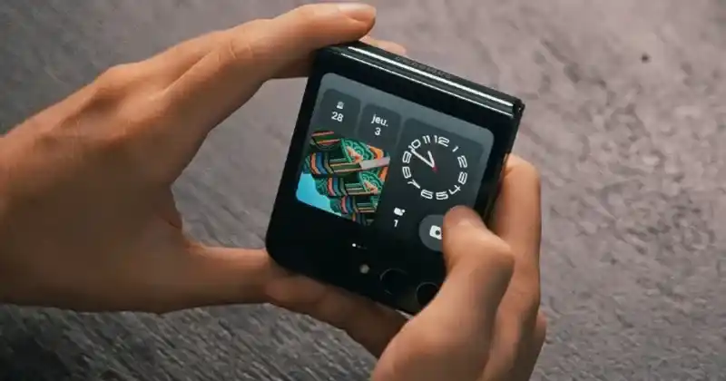 Bu telefon katlanabiliyor!