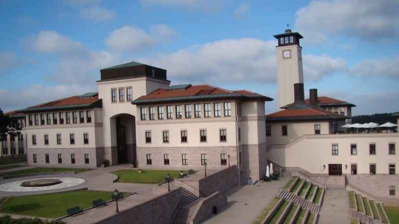 Koç Üniversitesi Yeni Öğretim Üyeleri Arıyor!