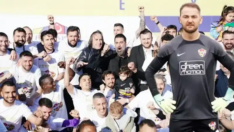 Şampiyon antrenör Arda’nın takımında bir Yozgatlı! Yozgatlı Kalecinin Süper Lig coşkusu