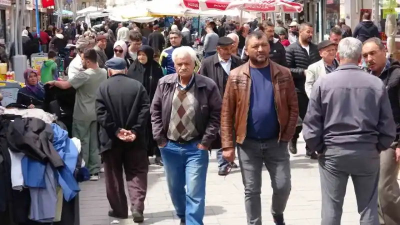 Yozgat'ta çarşı pazara erken geldi