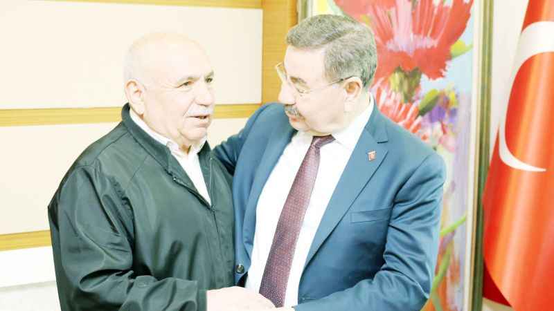 Belediye Başkanı vatandaşları makamında ağırladı: "Kapımız sonuna kadar açık"