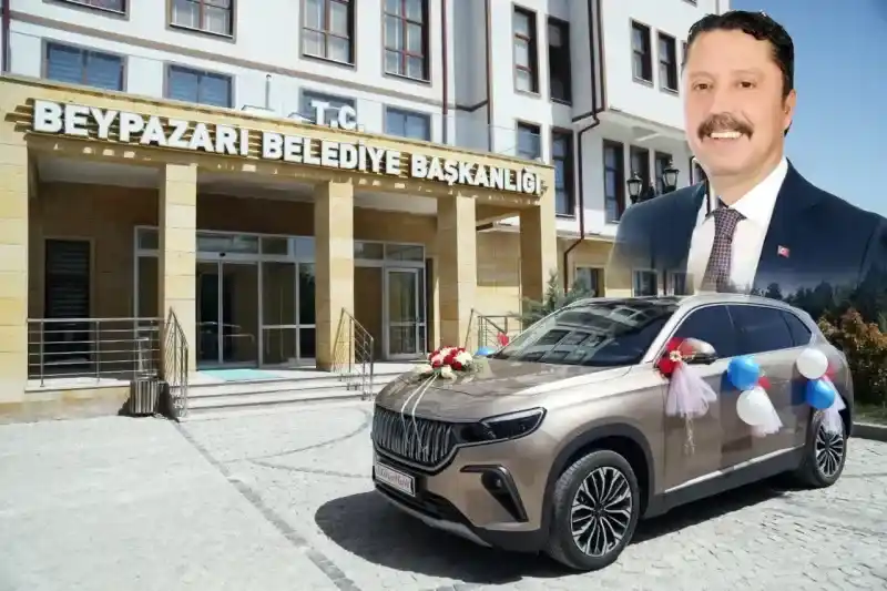 Ankara Beypazarı Belediye Başkanı Dr. Özer Kasap TOGG’u halka açtı