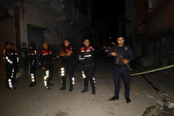 Adana’da komşu kavgası kanlı bitti: 1 ağır yaralı