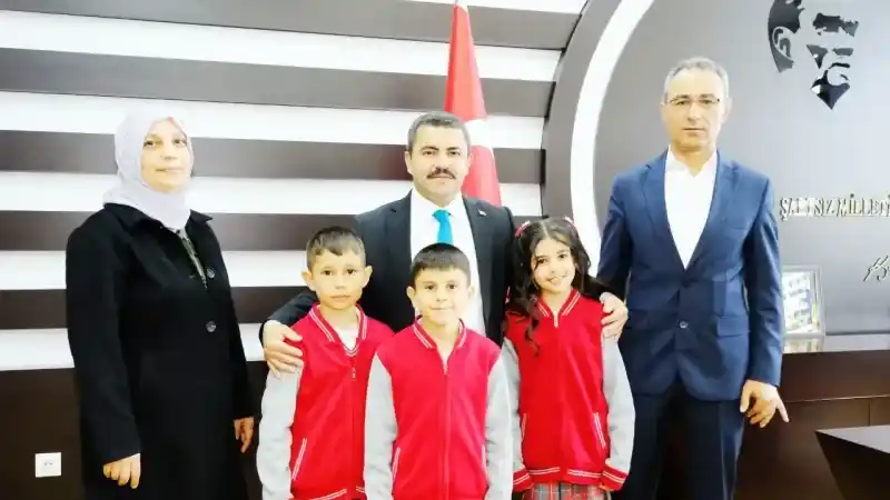 Minik Başkanlar, Büyük Hayaller: Akdağmadeni Belediye Başkanlığı Görevini Üstlendi!