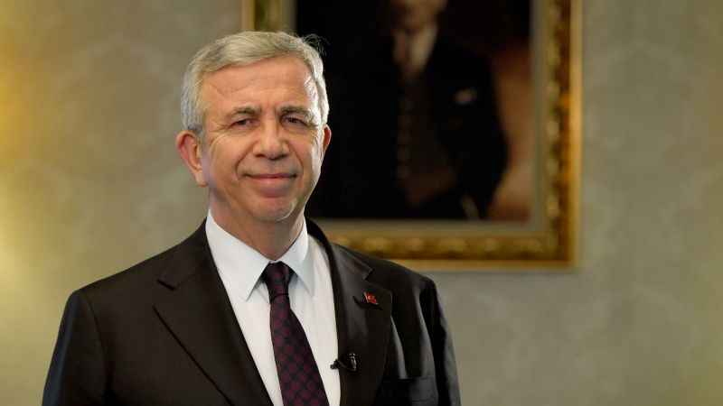 Mansur Yavaş, Atatürk Orman Çiftliği'ndeki 23 Nisan Törenlerine "Ne Mutlu Türküm Diyene" sözü ile on binleri selamladı