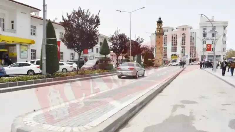 Yozgat Belediye Ekipleri Sahada: Trafik Sorunu Çözülüyor…