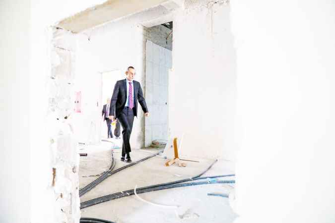 Başkan Erdal Beşikçioğlu kolları sıvadı.. Kısa sürede tamamlanacak