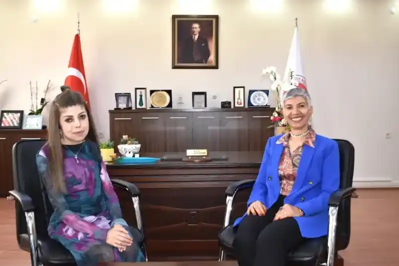 Arzu ile Sohbetler bu akşam 20.00'da Çamlık TV'de