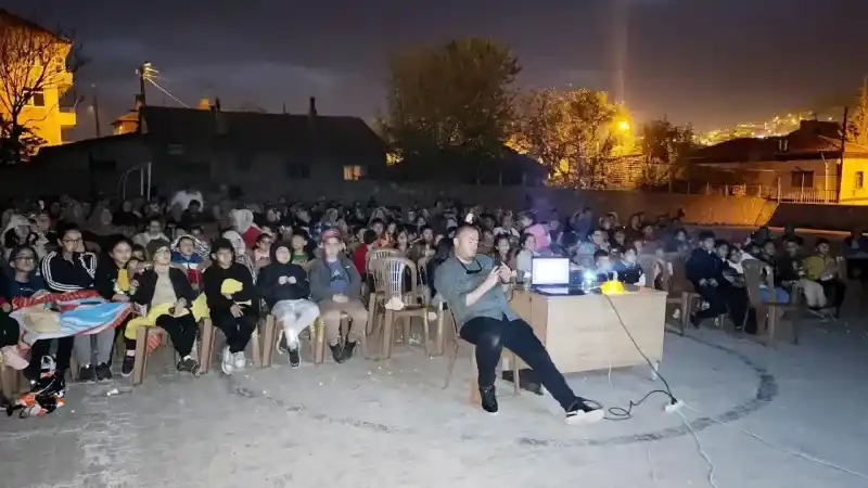Yozgat'ta Bir İlk: Şehit Abdullah Bozkurt İlkokulu’nda Sinema Günü: Polarını Al Gel!