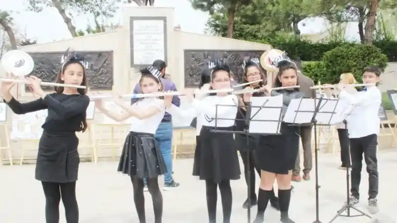 Yozgat’ta Sanat ve Müzik Bir Arada: Cumhuriyet Meydanı’nda Sanat Rüzgarı!
