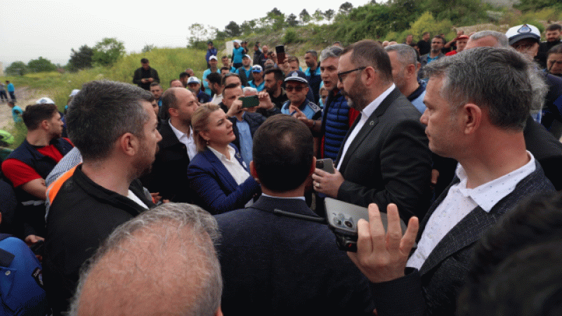 Kocaeli ve İzmit belediye işçileri neden birbirine girdi? Olay ne, ne oldu?