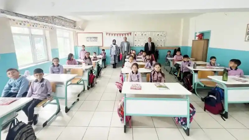 Yozgat İl Milli Eğitim Müdürü Altınkaynak Miniklerle Bir Arada!