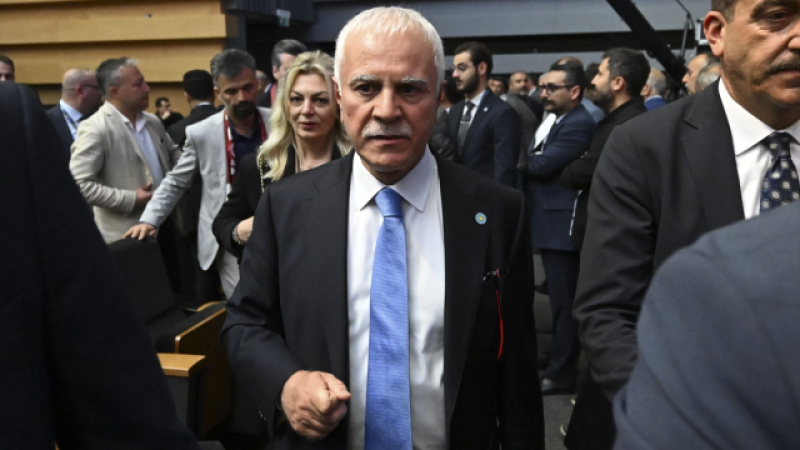 İYİ Parti'nin yeni genel başkanı Müsavat Dervişoğlu oldu