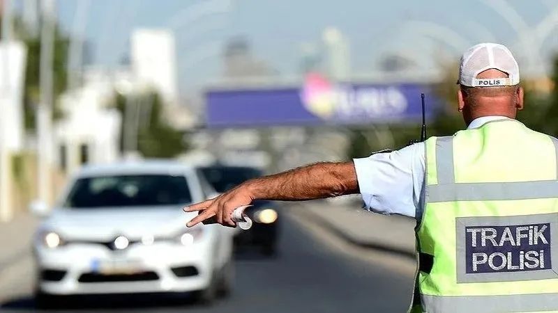 BUGÜN HANGİ YOLLAR KAPALI? 1. köprü kapalı mı? Metrobüs seferleri durduruldu mu, neden? 15 Temmuz Şehitler Köprüsü ne zaman açılacak?