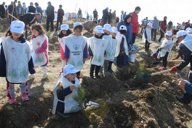 Yozgat’ta 314 noktada 286 bin 655 fidan dikimi yapıldı : FİDANLAR TOPRAKLA BULUŞTU